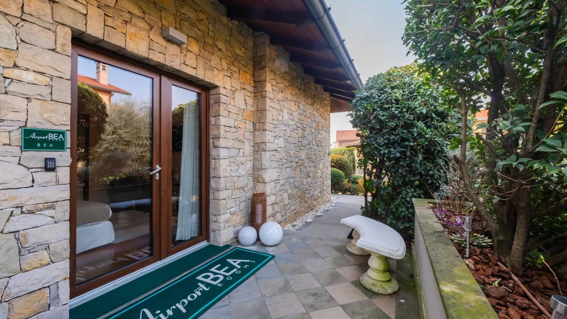 Bed & Breakfast Airport Bea Rooms Azzano San Paolo Italy